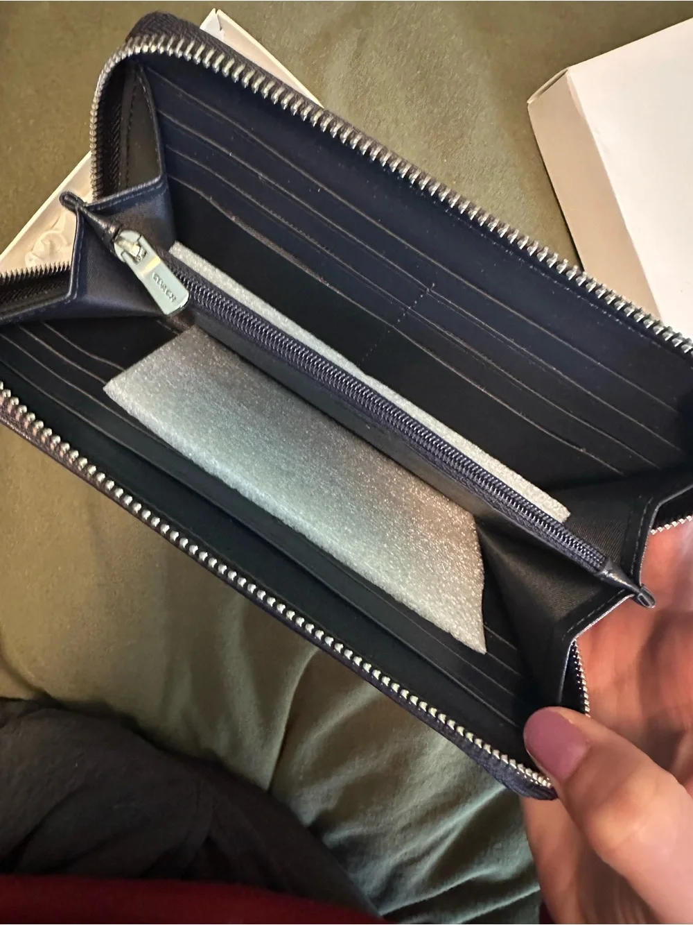 COACH White and Navy Leather Zip Phone Wallet Case